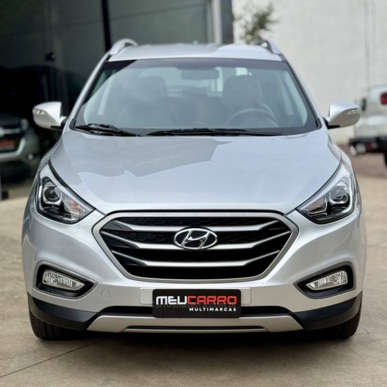 HYUNDAI - IX35 - 2016/2017 - Prata - R$ 88.900,00