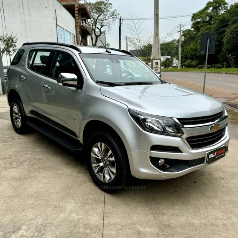 CHEVROLET - TRAILBLAZER - 2019/2020 - Prata - R$ 189.900,00