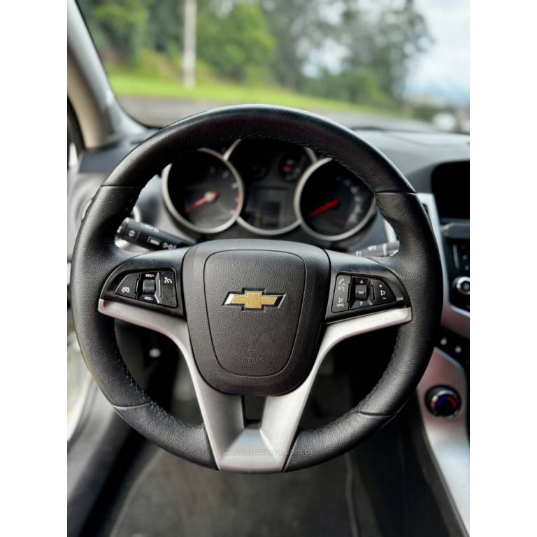 CHEVROLET - CRUZE - 2014/2014 - Branca - R$ 62.900,00