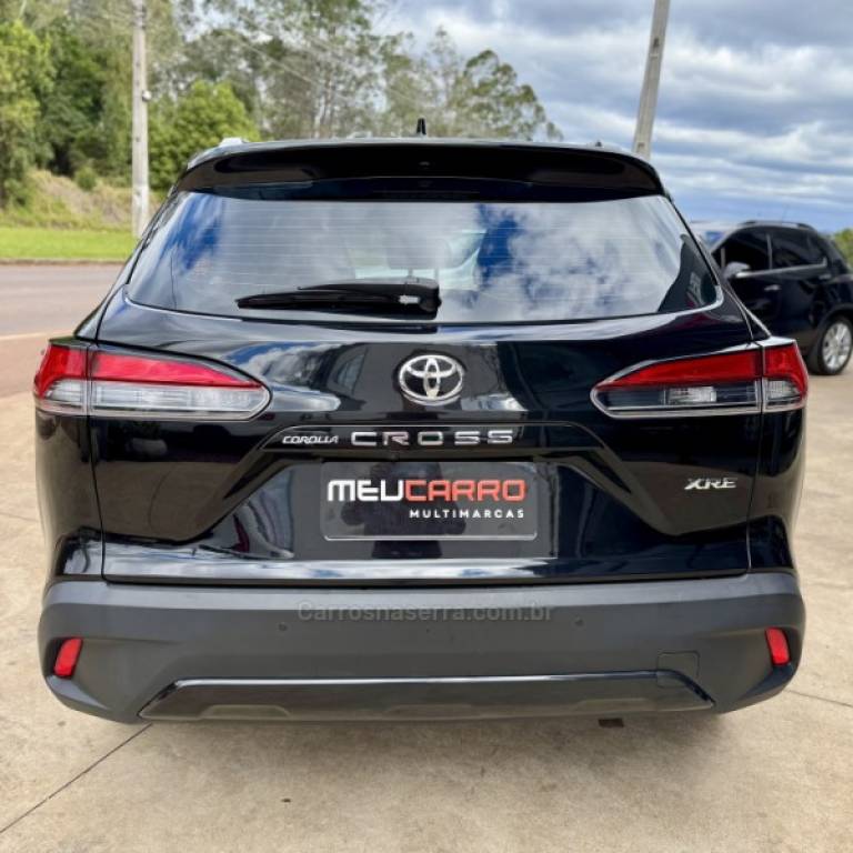 TOYOTA - COROLLA - 2021/2022 - Preta - R$ 139.900,00