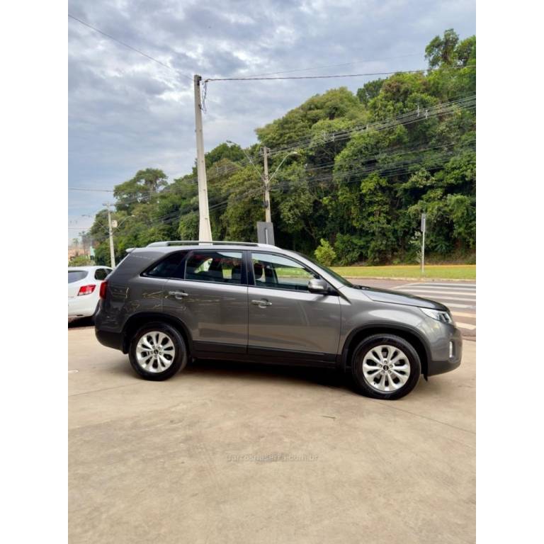 KIA MOTORS - SORENTO - 2014/2015 - Cinza - R$ 83.900,00