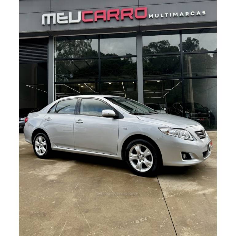 TOYOTA - COROLLA - 2009/2010 - Prata - R$ 61.900,00