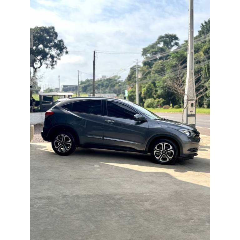 HONDA - HR-V - 2017/2018 - Cinza - R$ 99.900,00